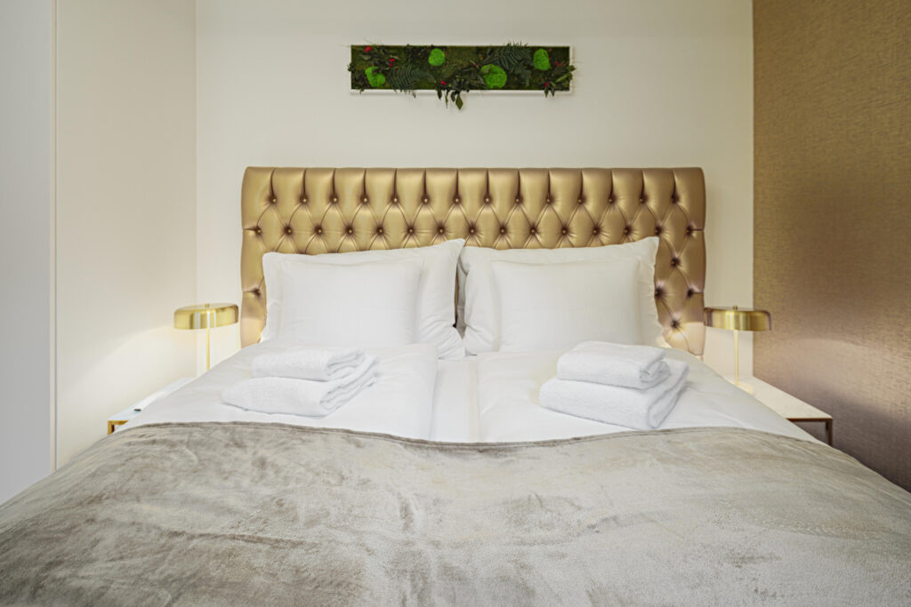 Klosterviertel-EH-Apartments-Studio-M-Bett-King-Size